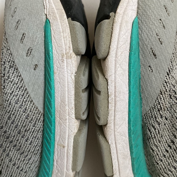 Asics Gel-Kayano 24 Running Shoes Mid Grey/Black/Atlantis Women's sz 9 - Picture 8 of 16